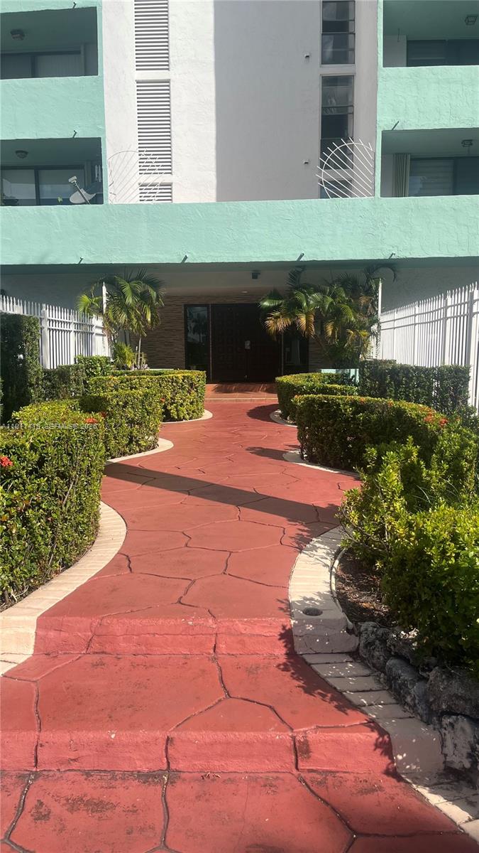 IMPERIAL TERRACES CONDO - Residential