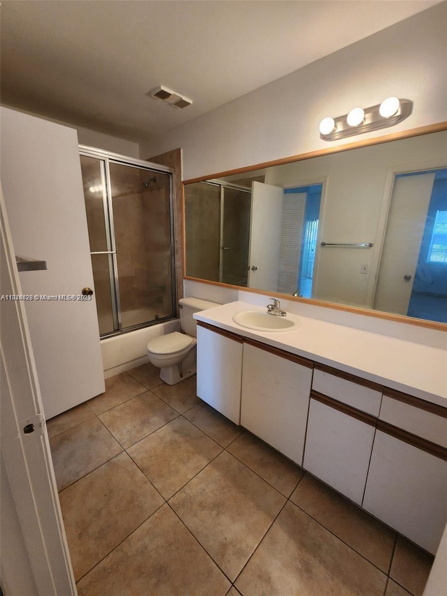 660 Cypress Club Way F11