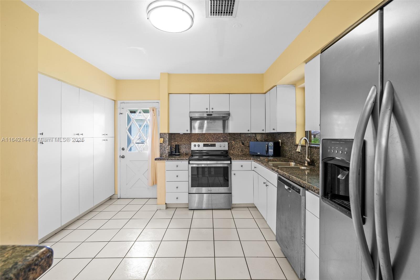 BLUE ROAD TERR - Residential