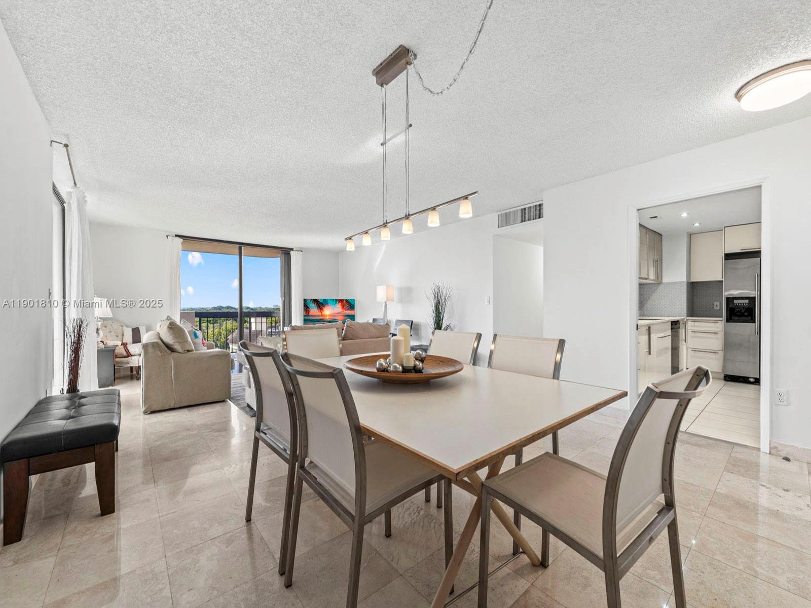 600 Biltmore Way 902