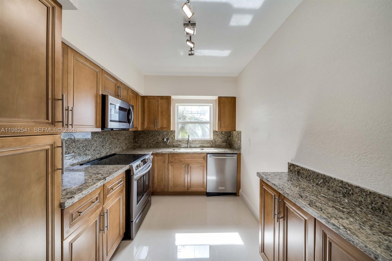 2600 S Ocean Dr S314