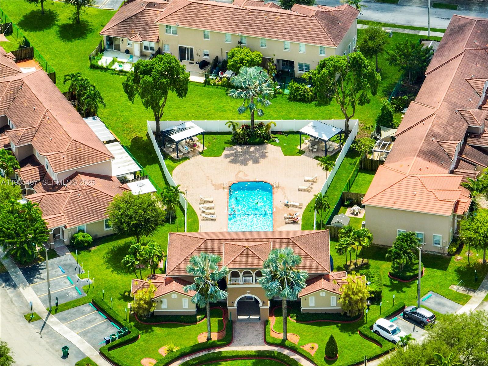 RIVERSIDE AT BISC NATL PK - Residential