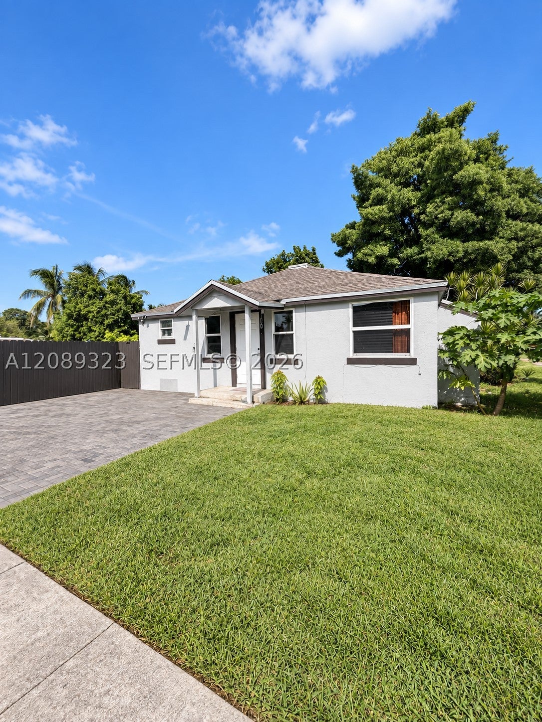 10805 NW 10th Ave