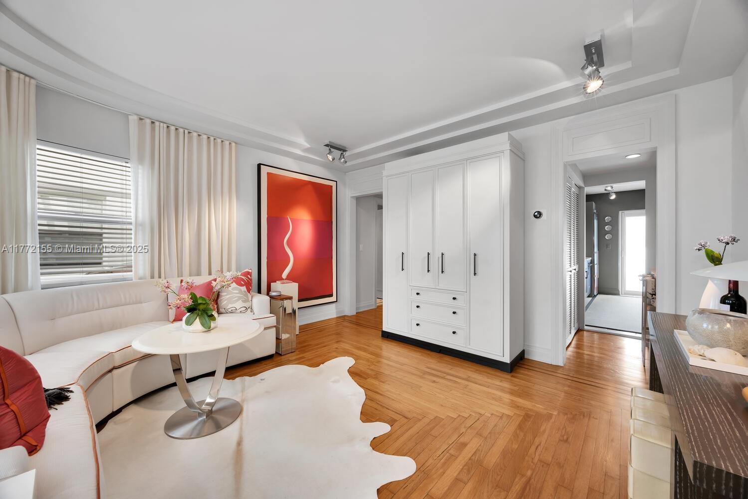 BAY COURT CONDO - Residential