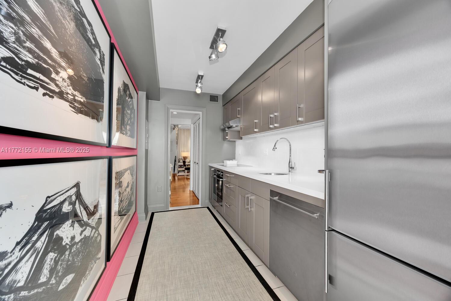 BAY COURT CONDO - Residential