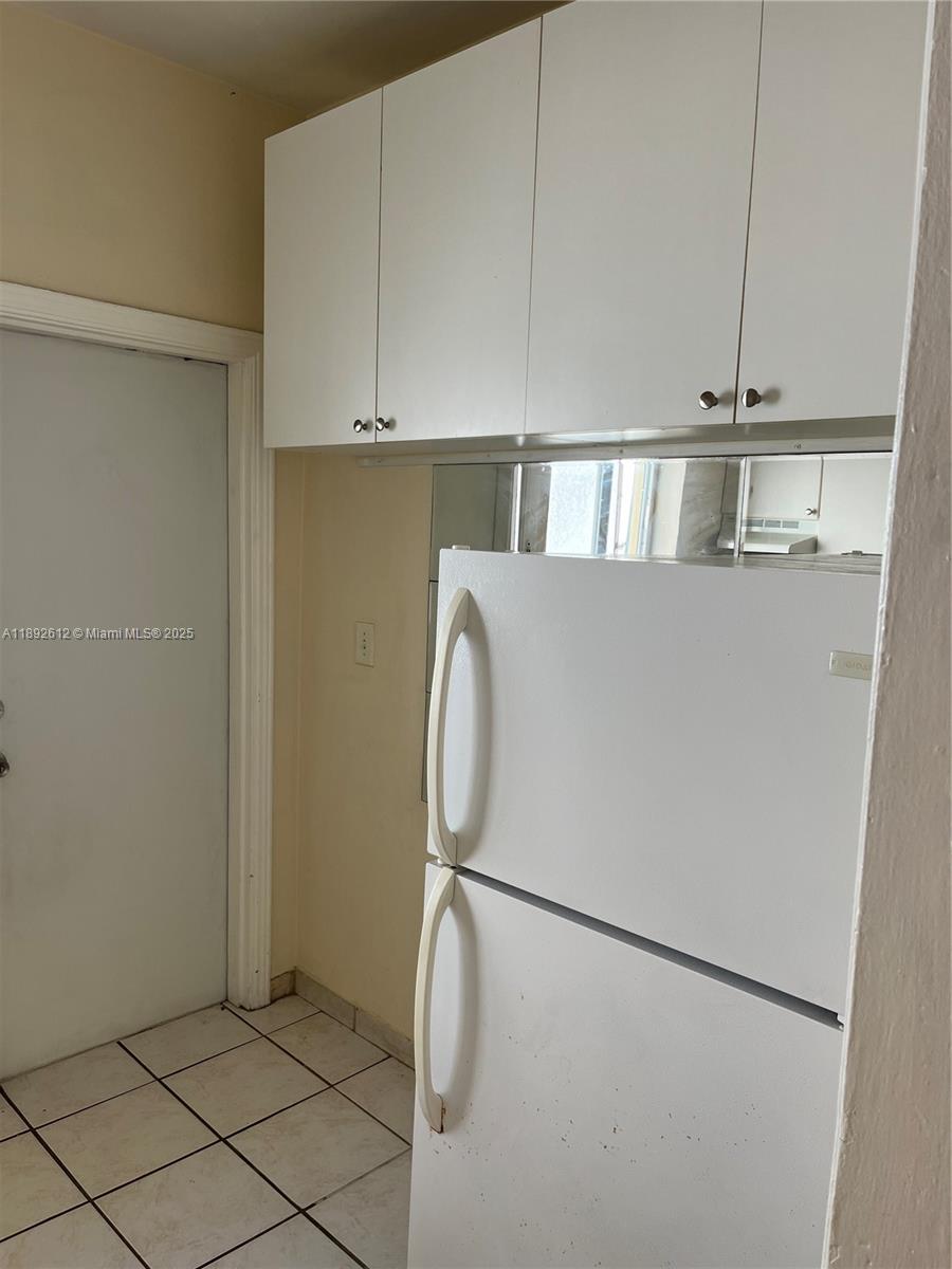 LAWRENCE EST LAND CO - Residential Lease