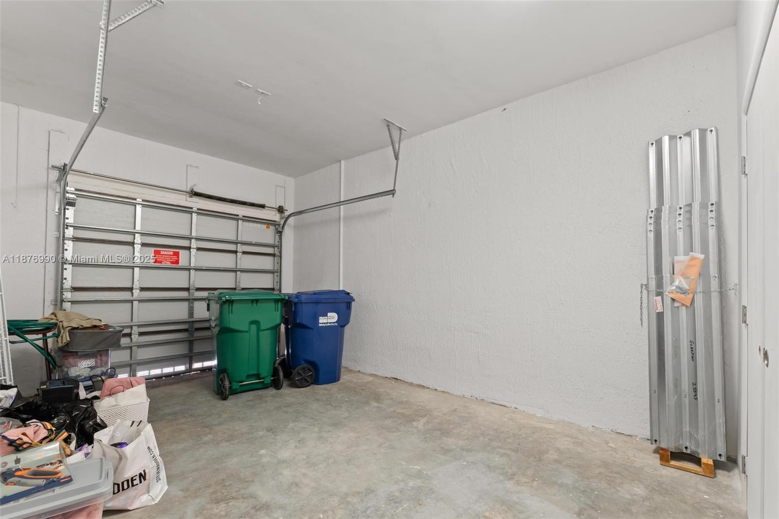 VIA VENTURE NEIGHBORHOOD - Residential