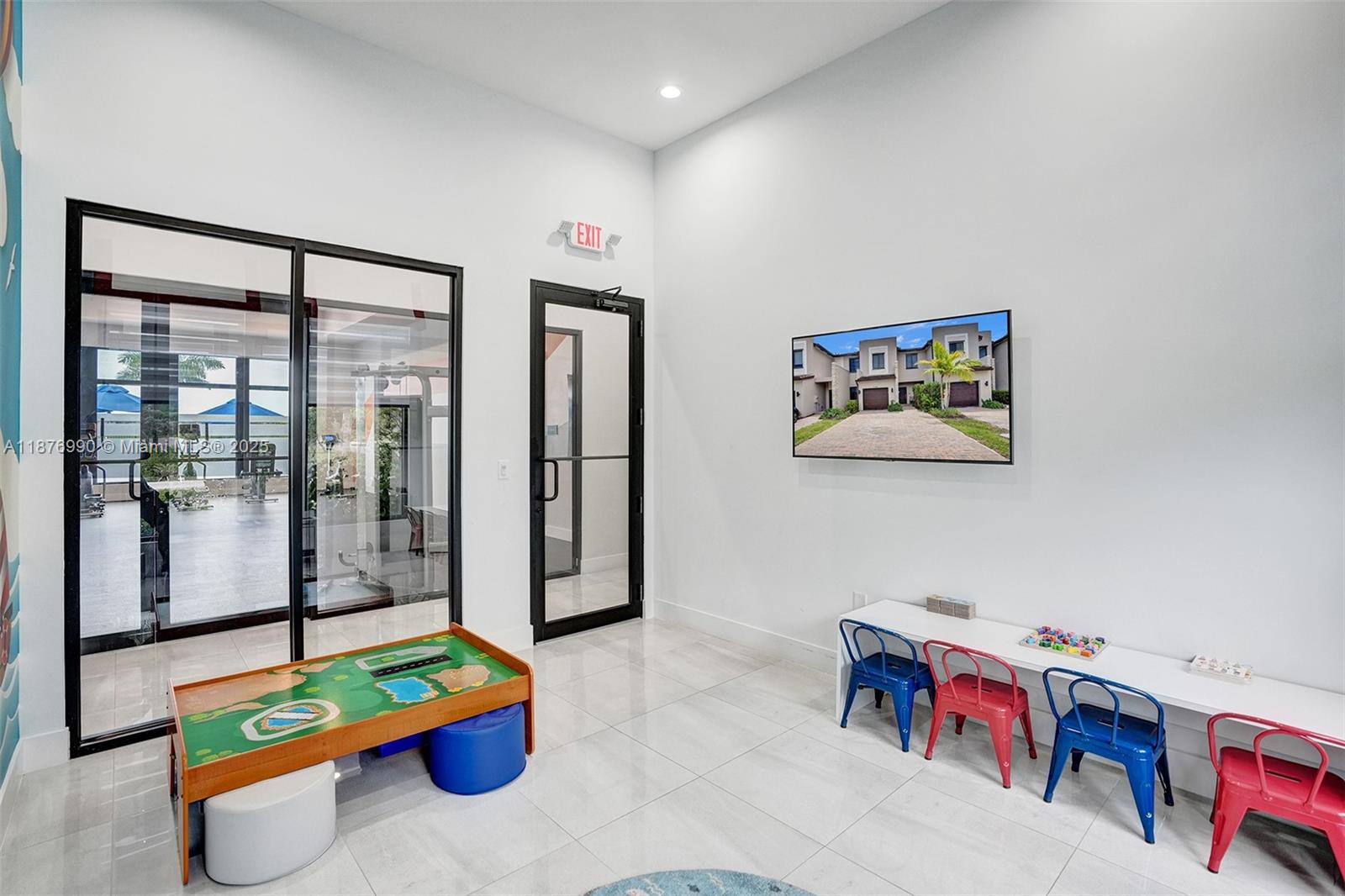 VIA VENTURE NEIGHBORHOOD - Residential