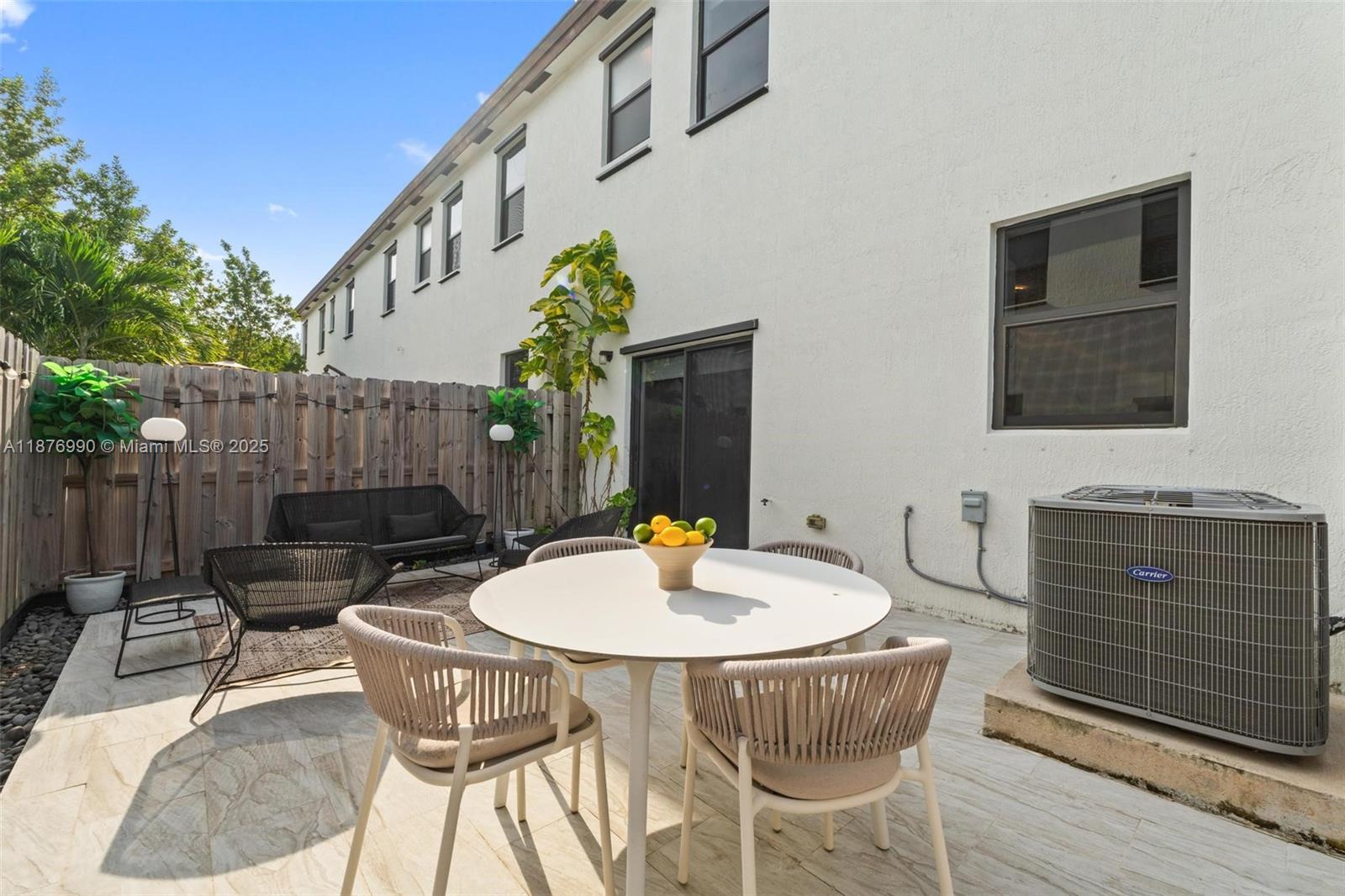 VIA VENTURE NEIGHBORHOOD - Residential