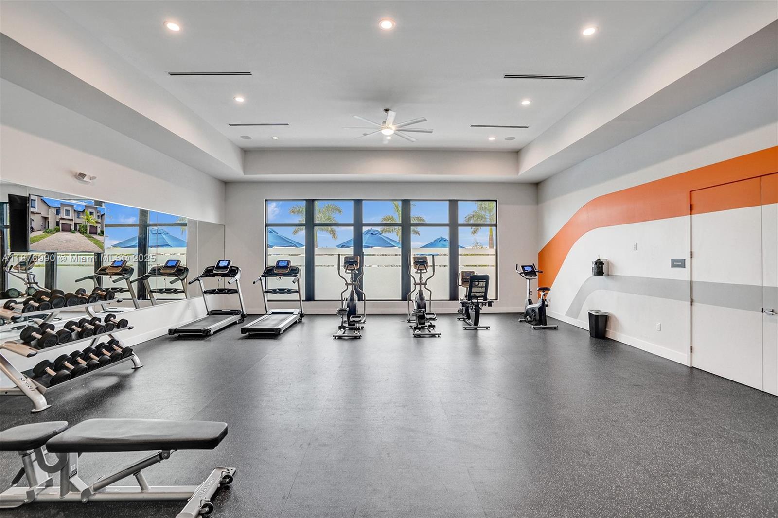 VIA VENTURE NEIGHBORHOOD - Residential