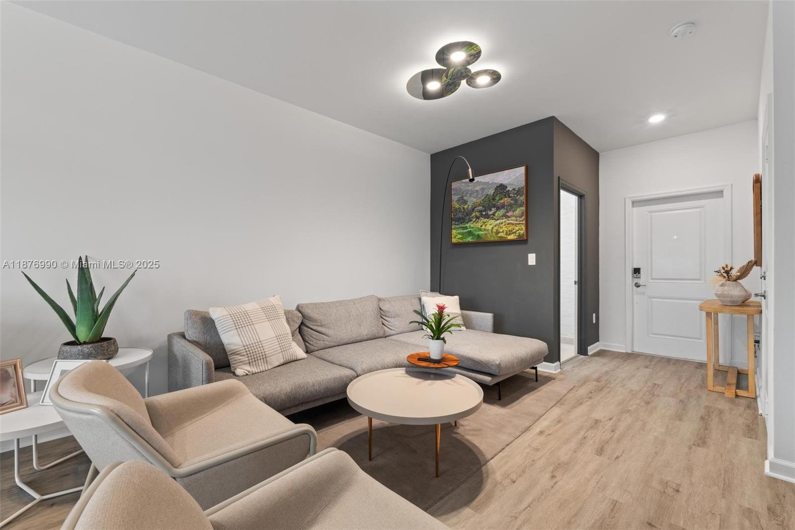 VIA VENTURE NEIGHBORHOOD - Residential