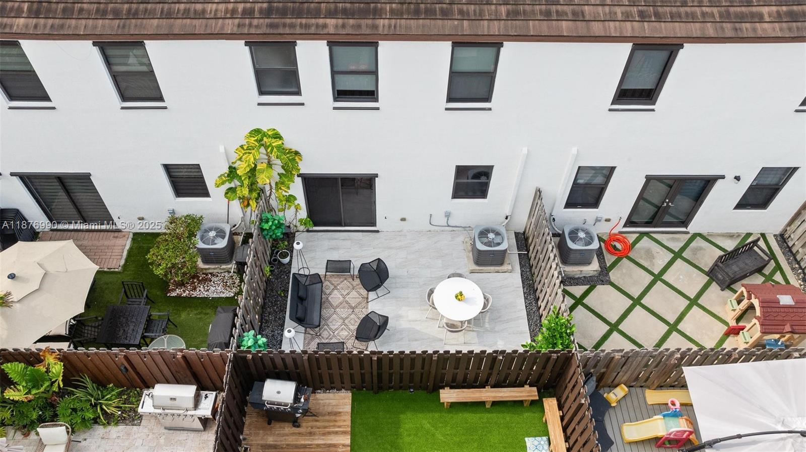 VIA VENTURE NEIGHBORHOOD - Residential