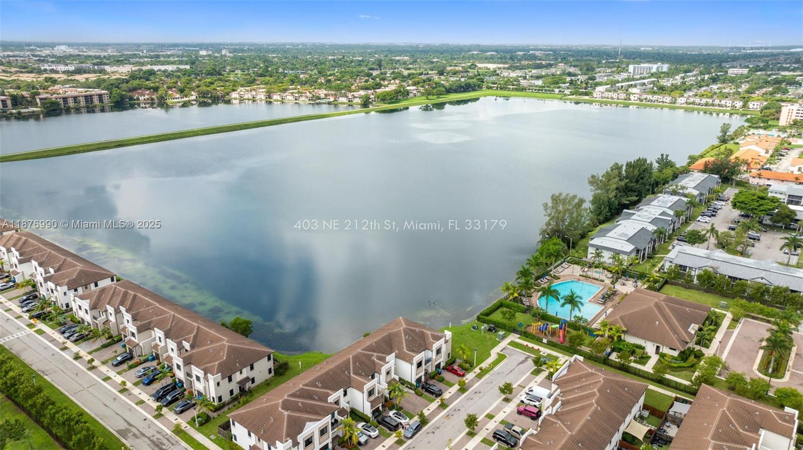 VIA VENTURE NEIGHBORHOOD - Residential