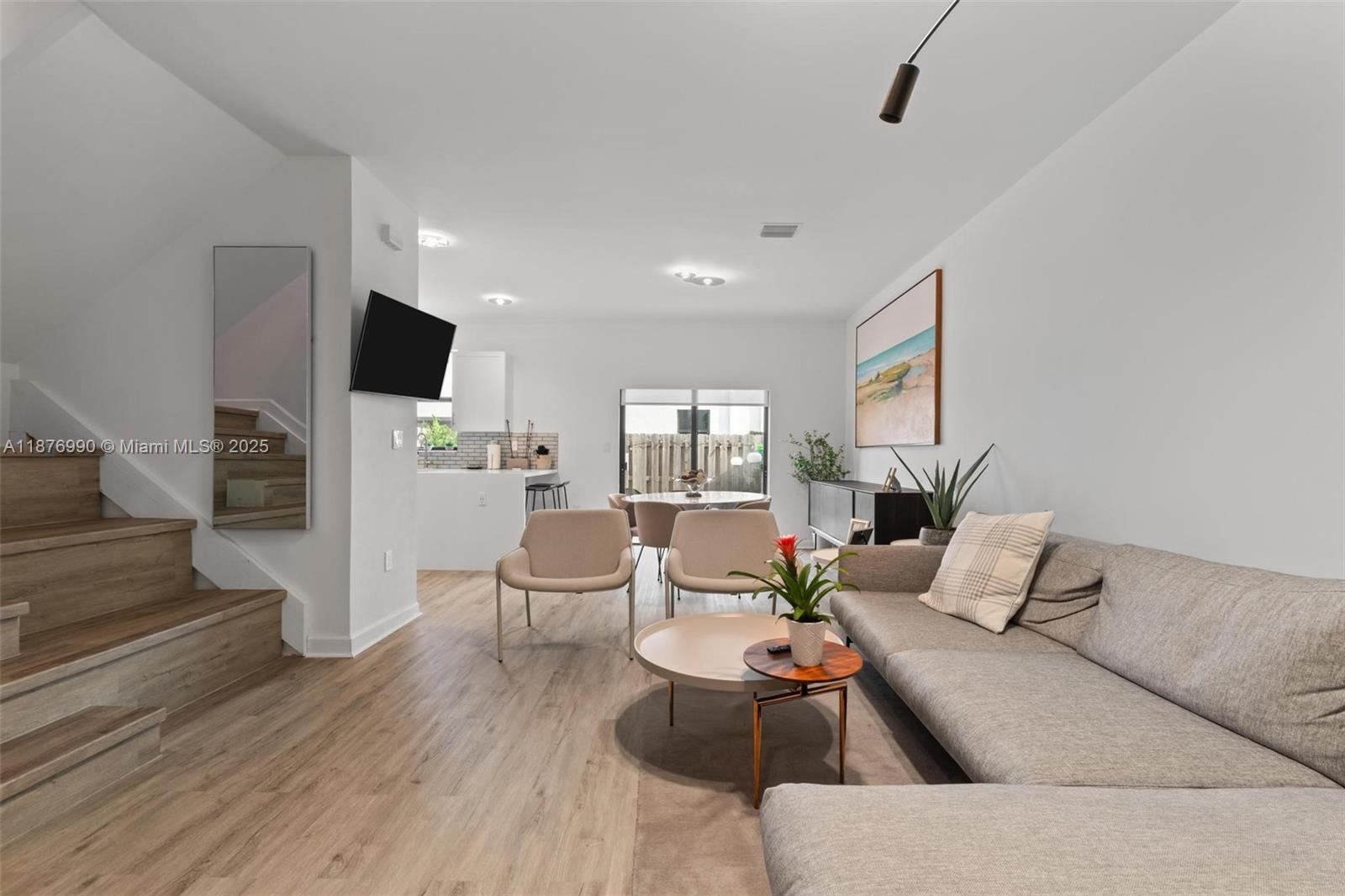 VIA VENTURE NEIGHBORHOOD - Residential