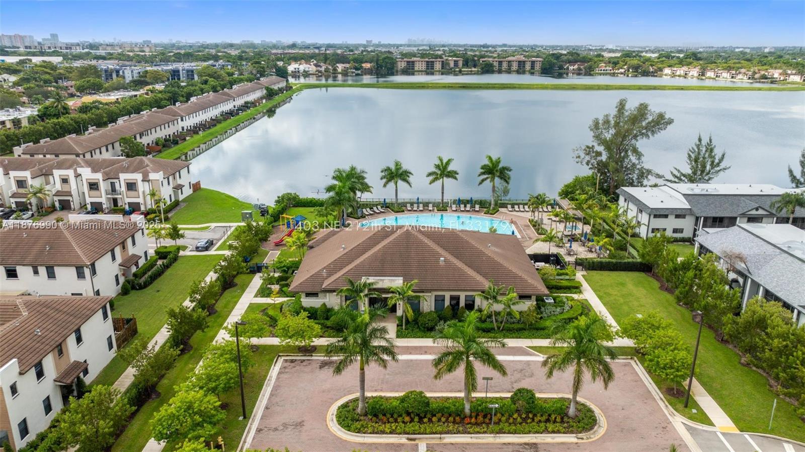 VIA VENTURE NEIGHBORHOOD - Residential