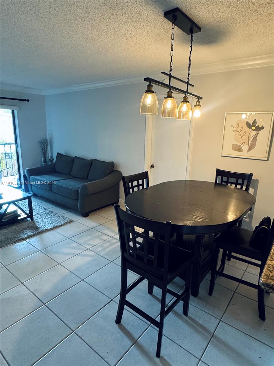 9722 Hammocks Blvd 203, Miami, Broward County, Florida - 3 Bedrooms  
2 Bathrooms - 