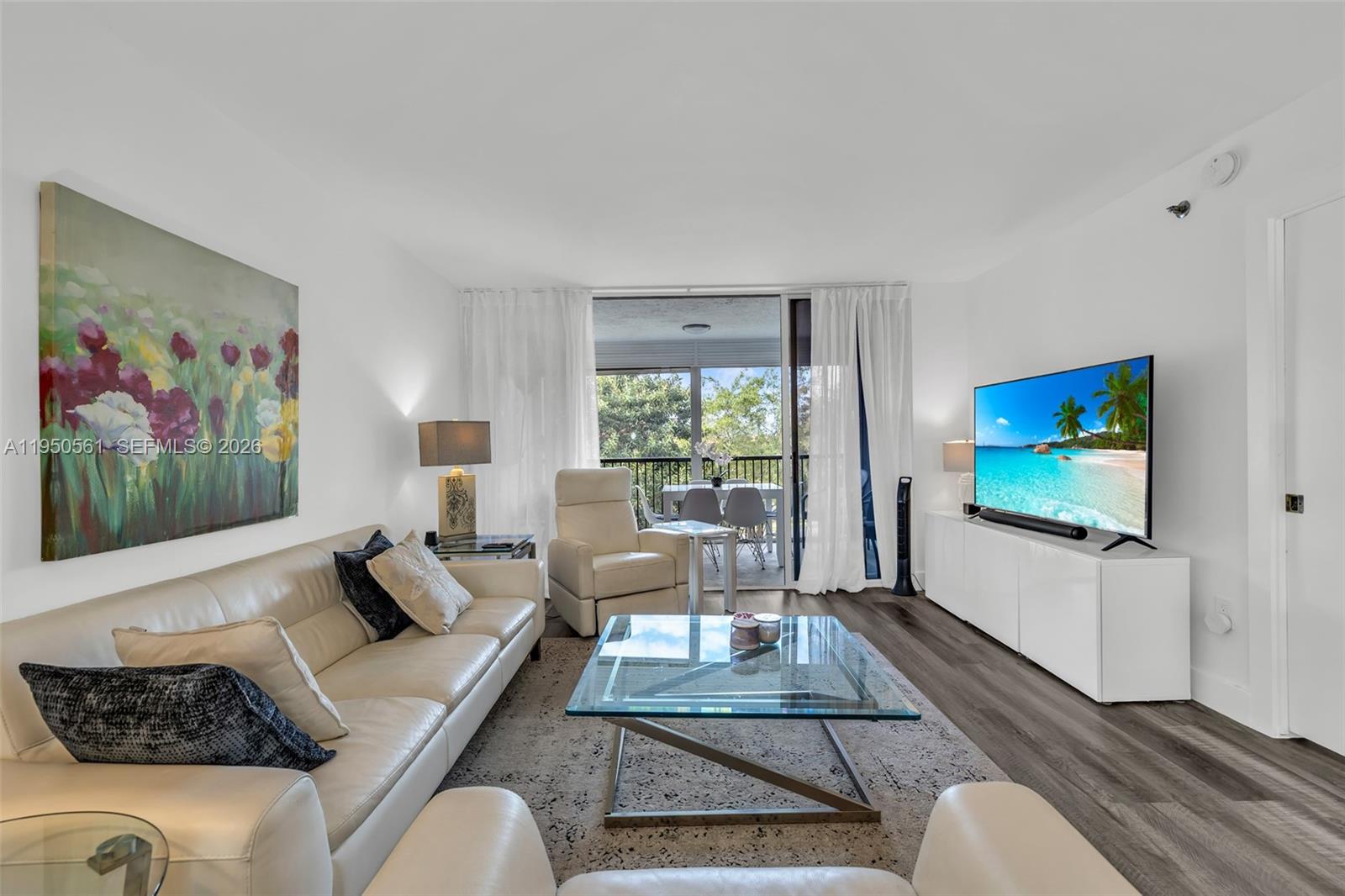 18TH HOLE AT INVERRARY CO - Residential