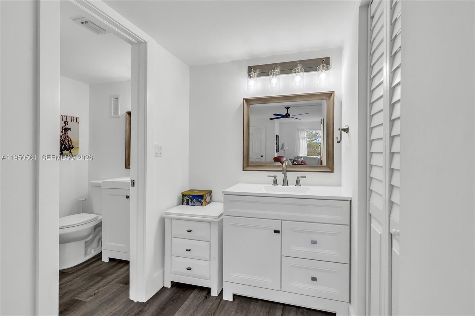 18TH HOLE AT INVERRARY CO - Residential