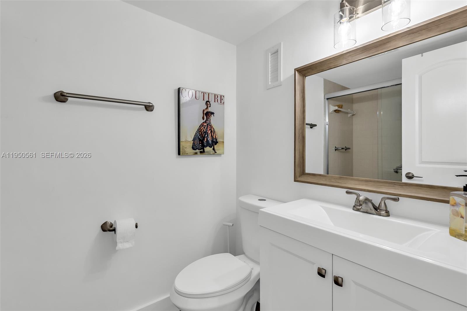 18TH HOLE AT INVERRARY CO - Residential