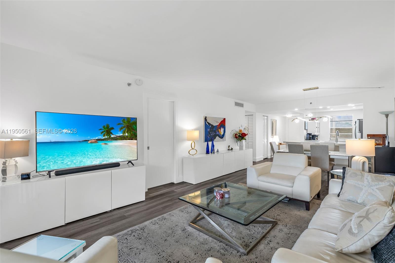 18TH HOLE AT INVERRARY CO - Residential