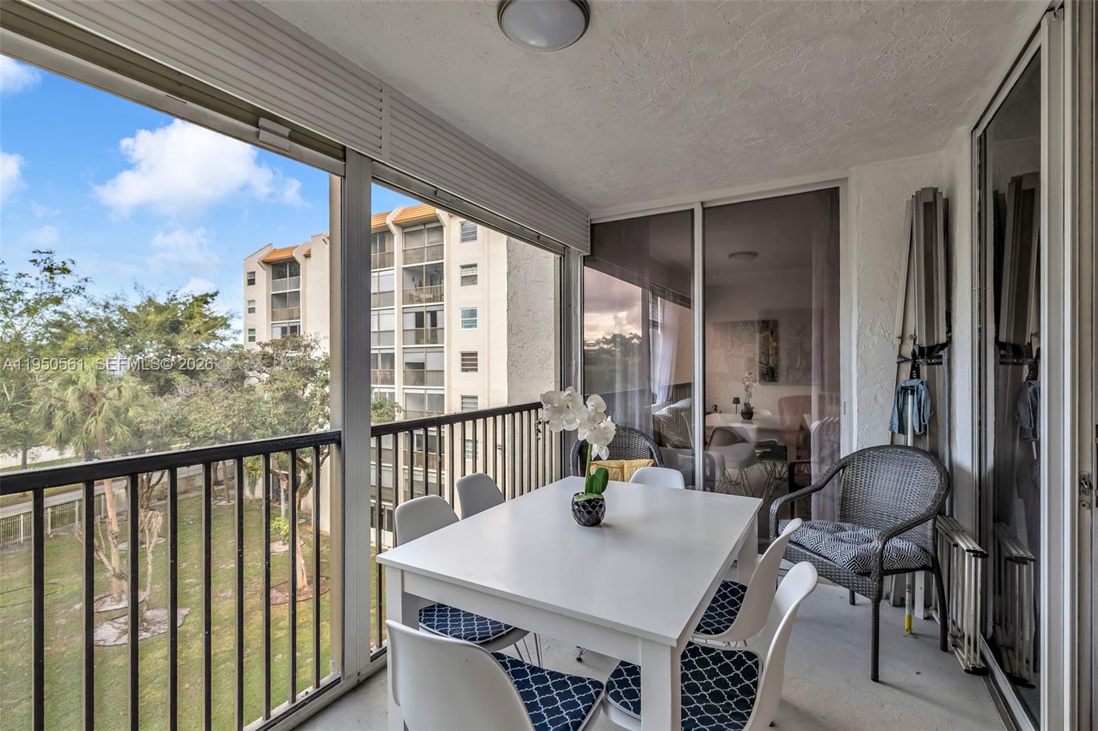 18TH HOLE AT INVERRARY CO - Residential