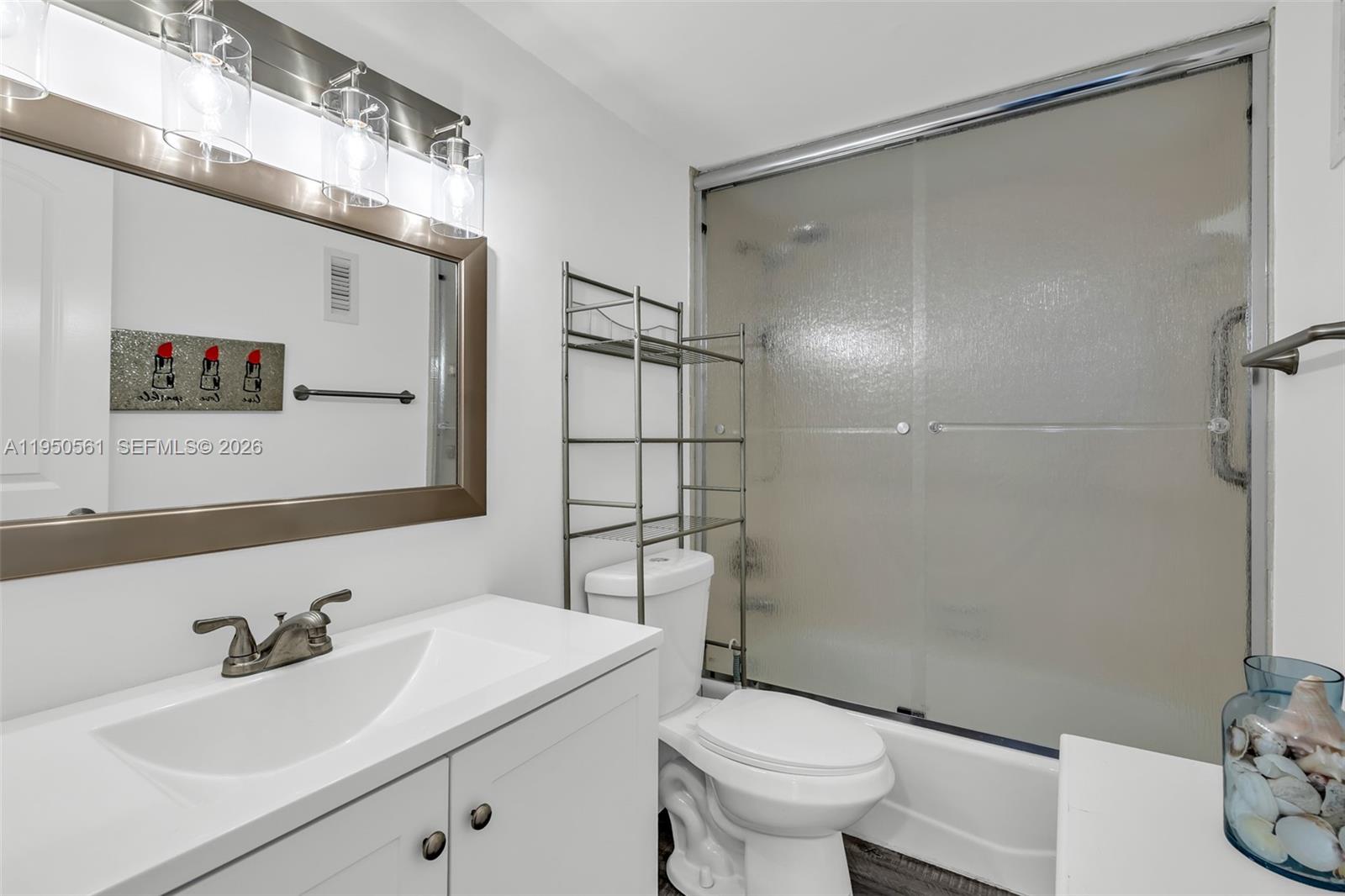 18TH HOLE AT INVERRARY CO - Residential