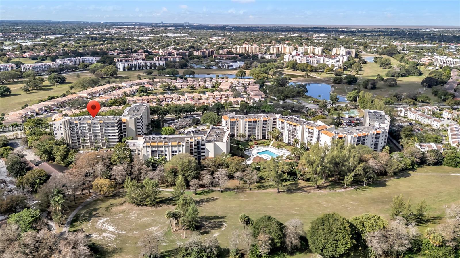 18TH HOLE AT INVERRARY CO - Residential