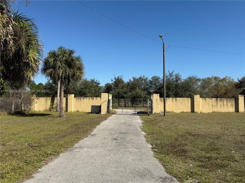 A home in Clewiston