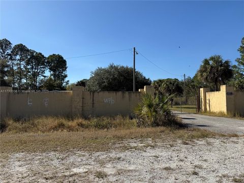 A home in Clewiston