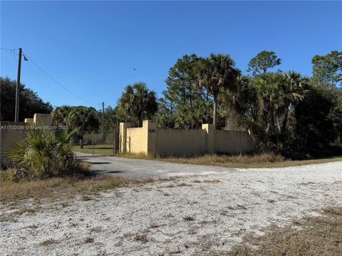 A home in Clewiston