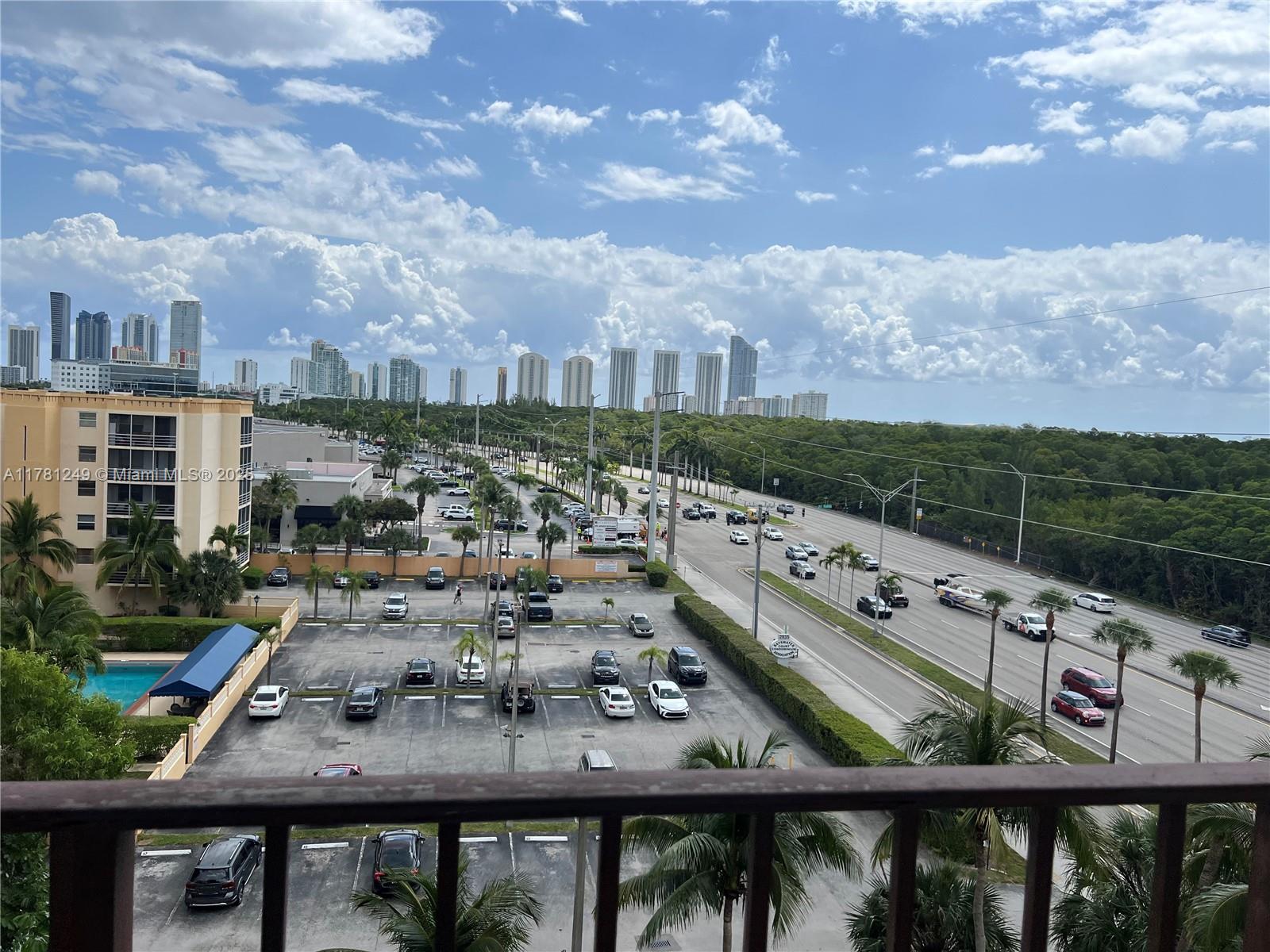 2903 N Miami Beach Blvd 702, North Miami Beach, Miami-Dade County, Florida - 1 Bedrooms  
2 Bathrooms - 