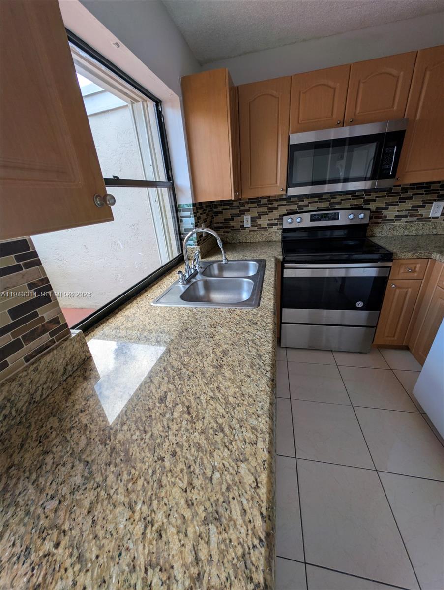 VILLA HOMES AT THE MOORS - Residential