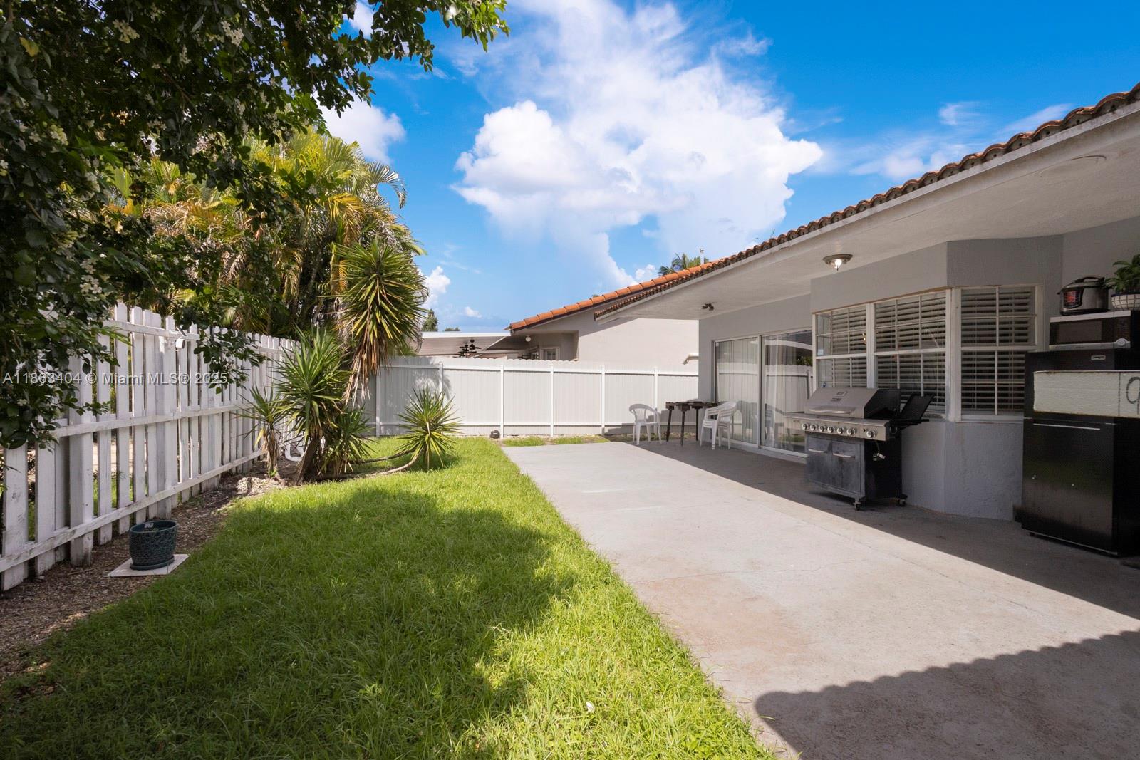 MAJESTIC HOMES - Residential