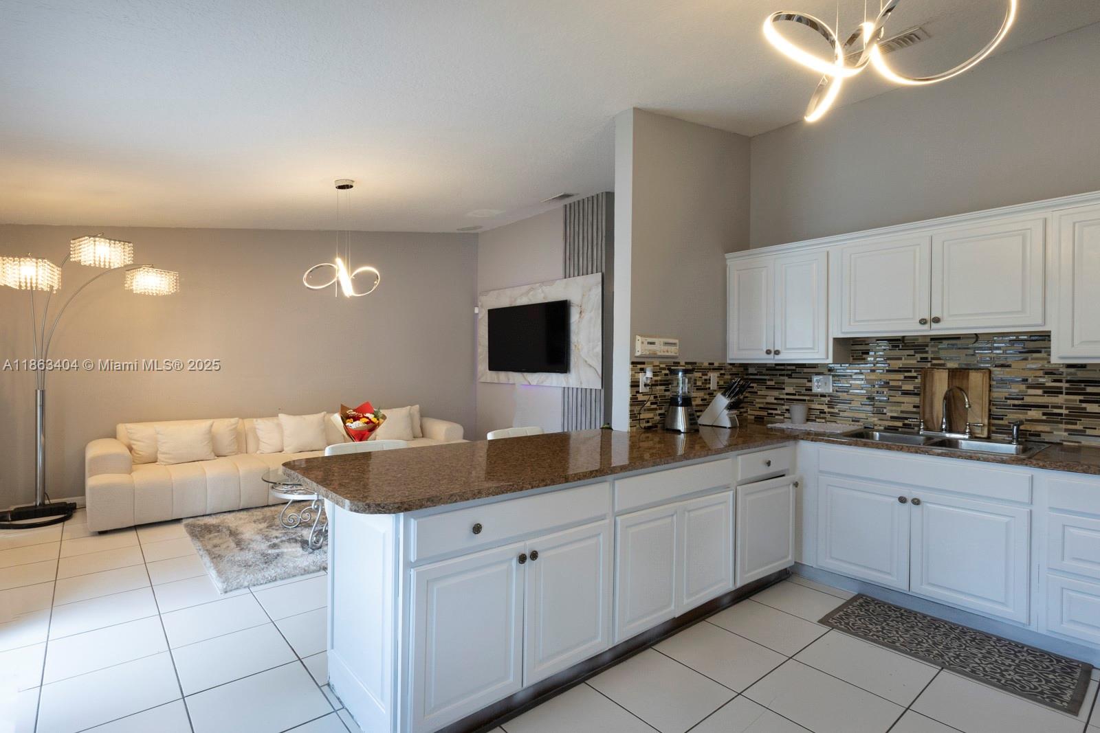 MAJESTIC HOMES - Residential