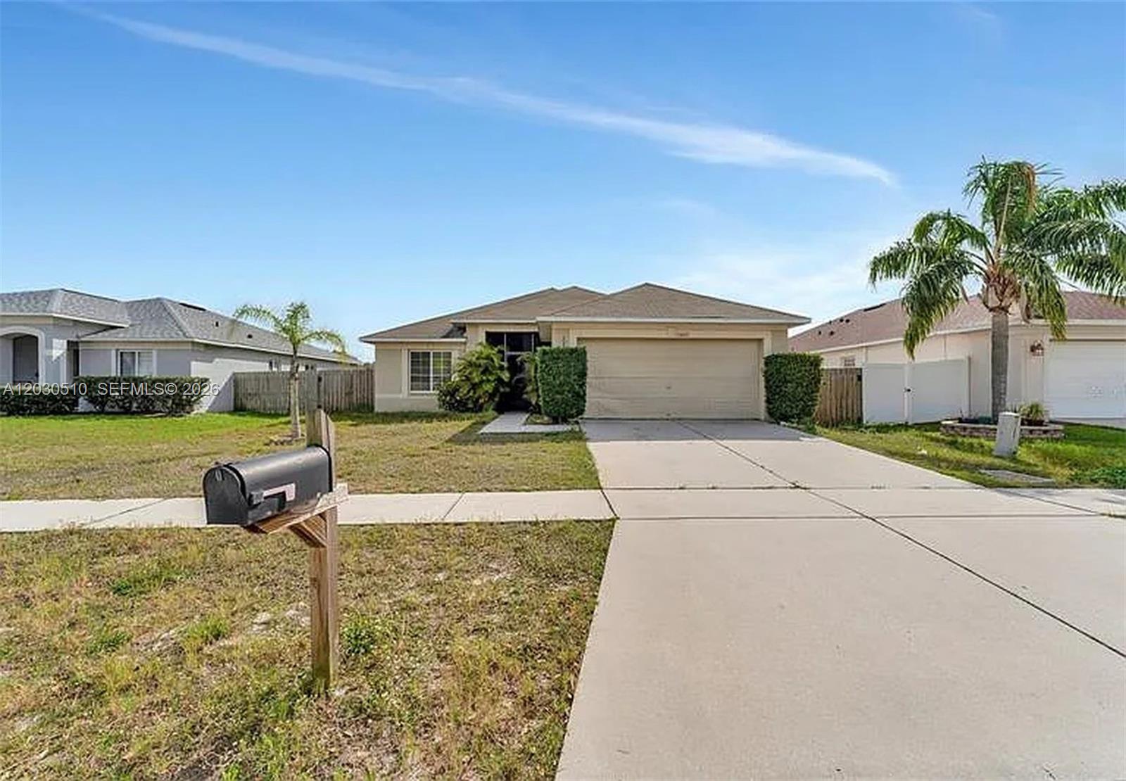 11007 Whitecap Dr