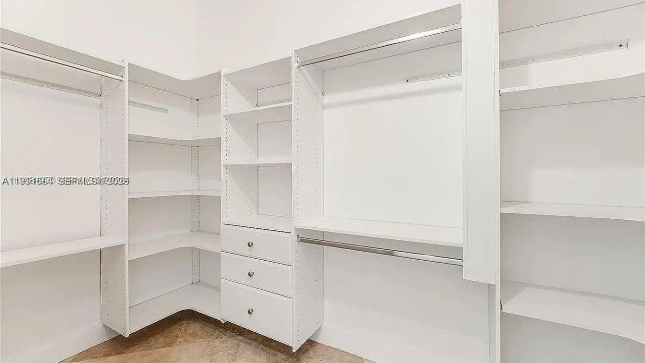 DUNWOODIE AT KEYS GATE - Residential Lease