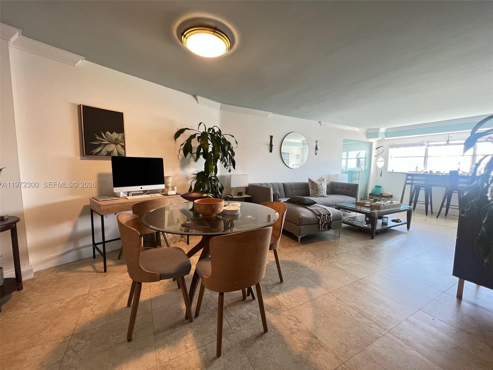 OCTAGON TOWERS I CONDO - Residential