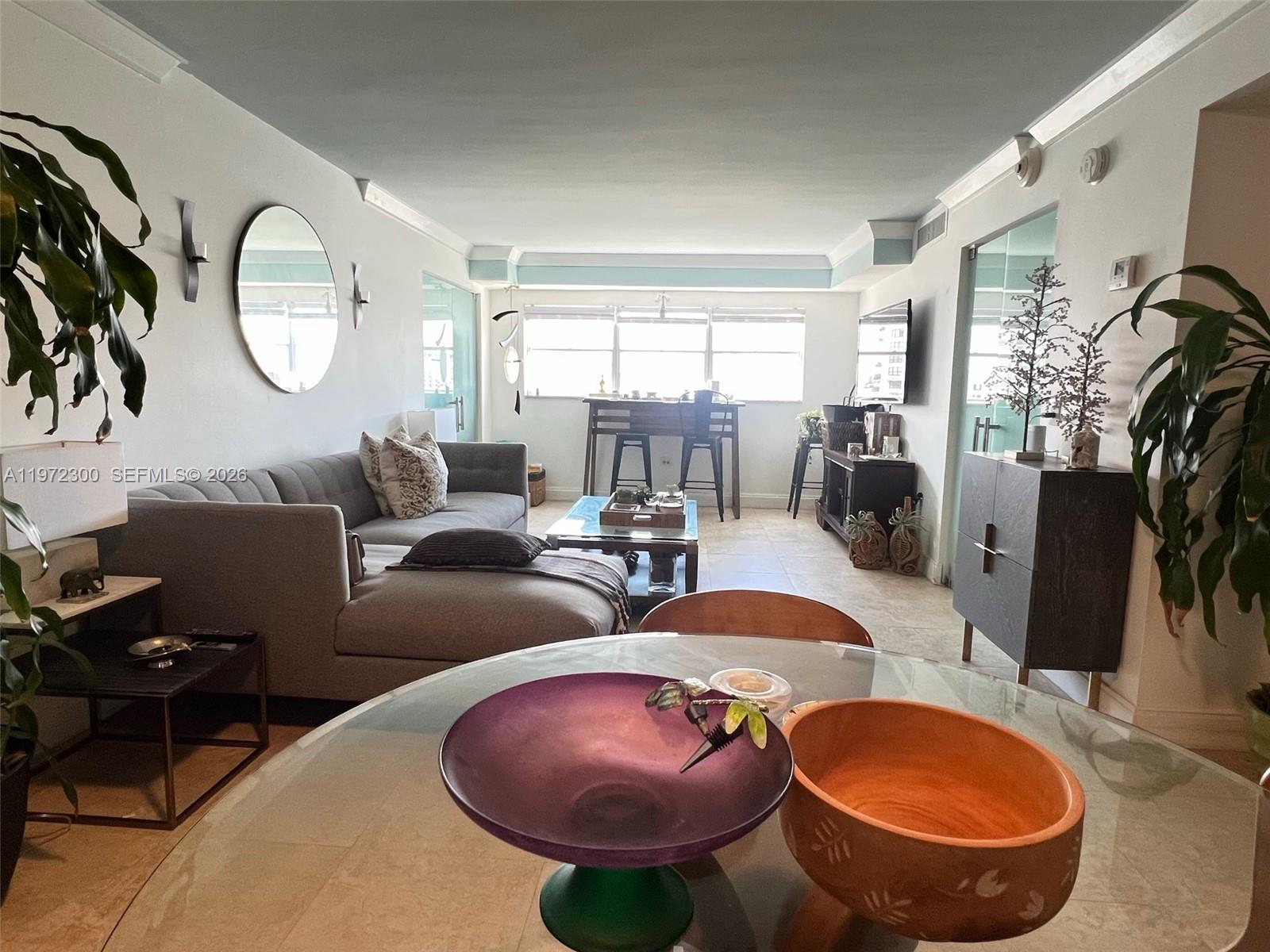 OCTAGON TOWERS I CONDO - Residential