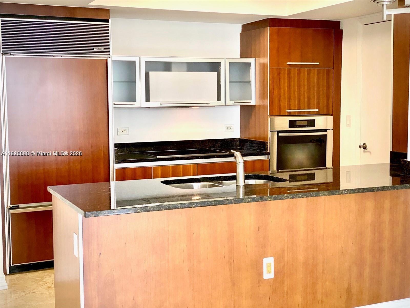 OCEAN FOUR CONDO - Residential Lease