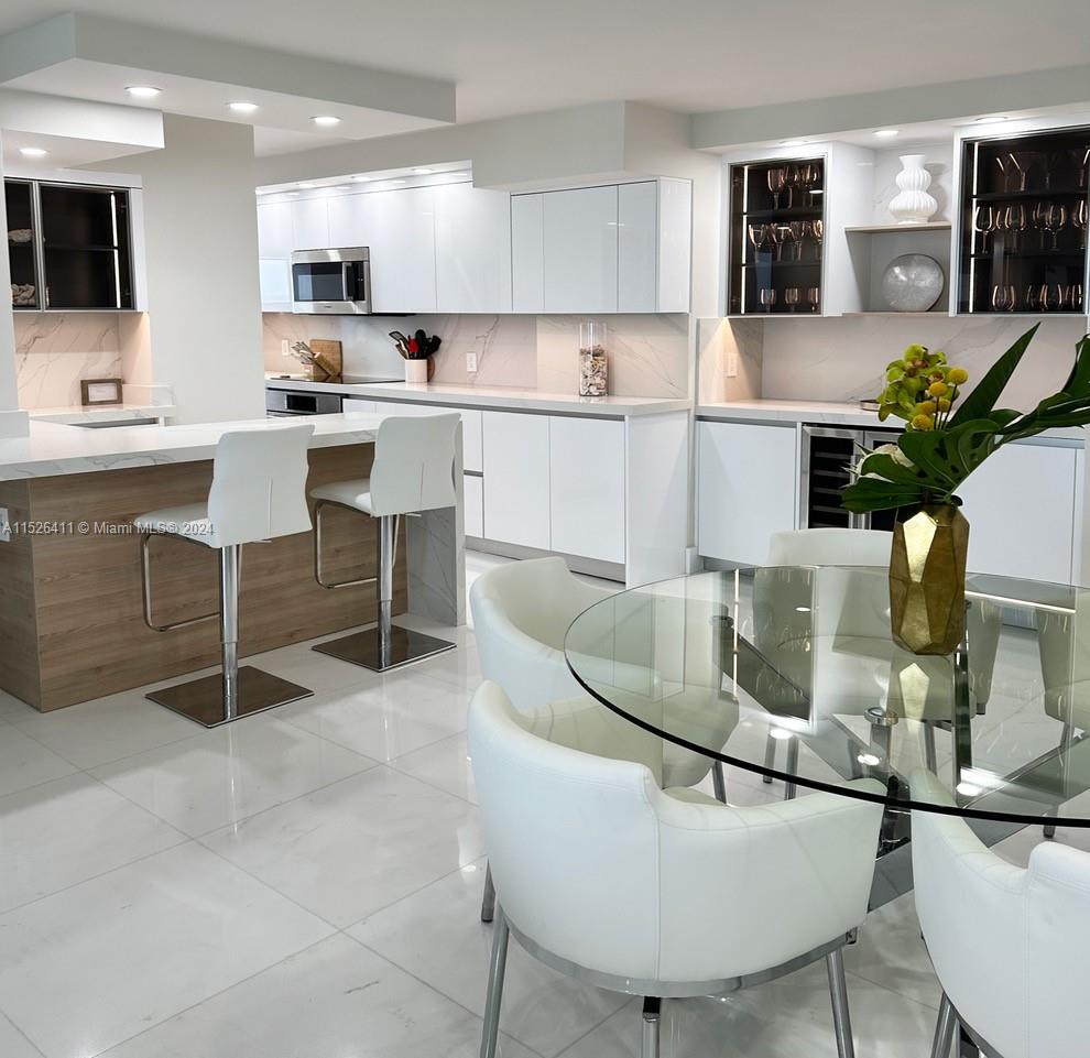 ARLEN BEACH CONDO - Residential Lease