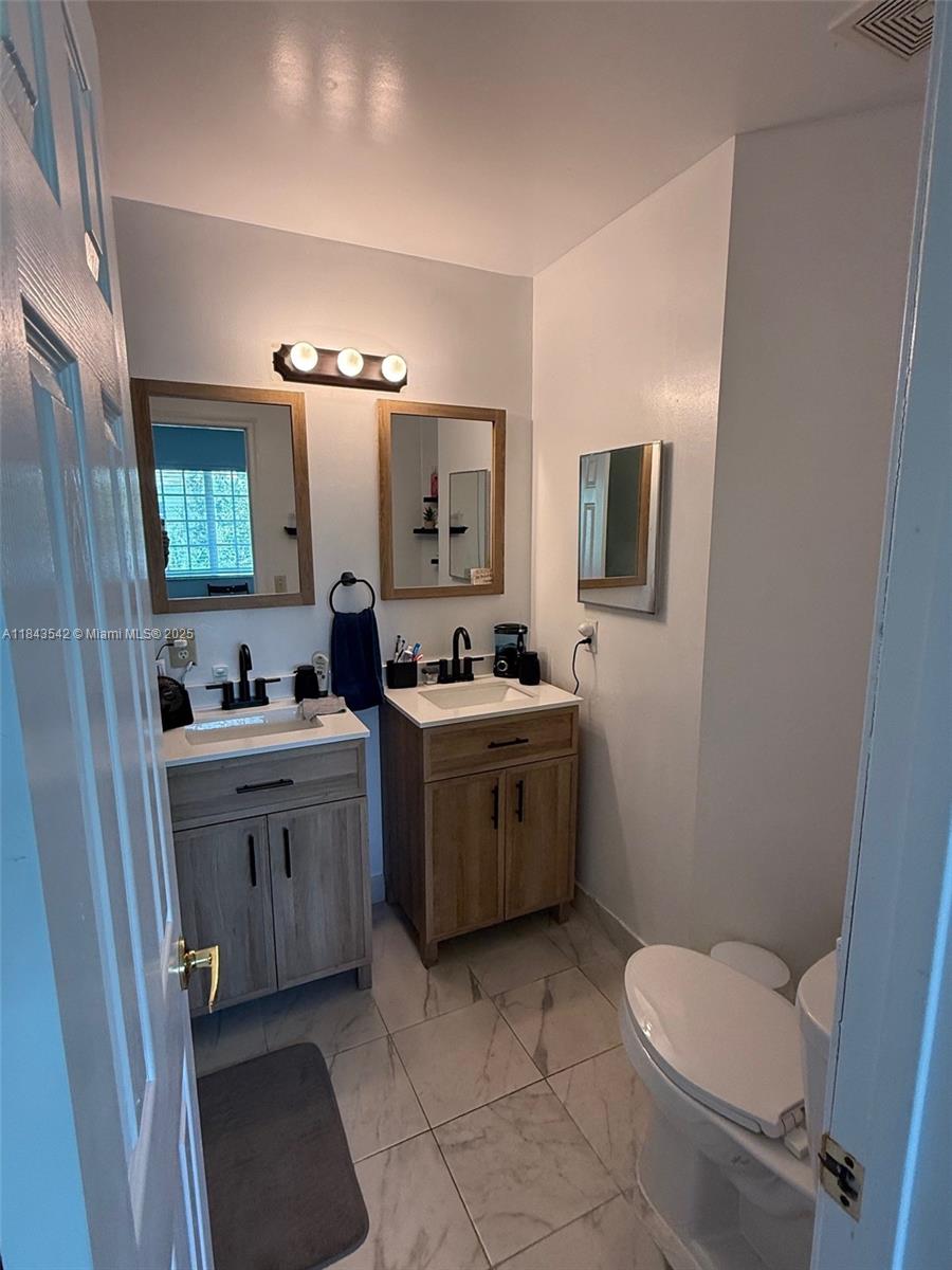 CORAL SPRINGS VILLAGE GRE - Residential