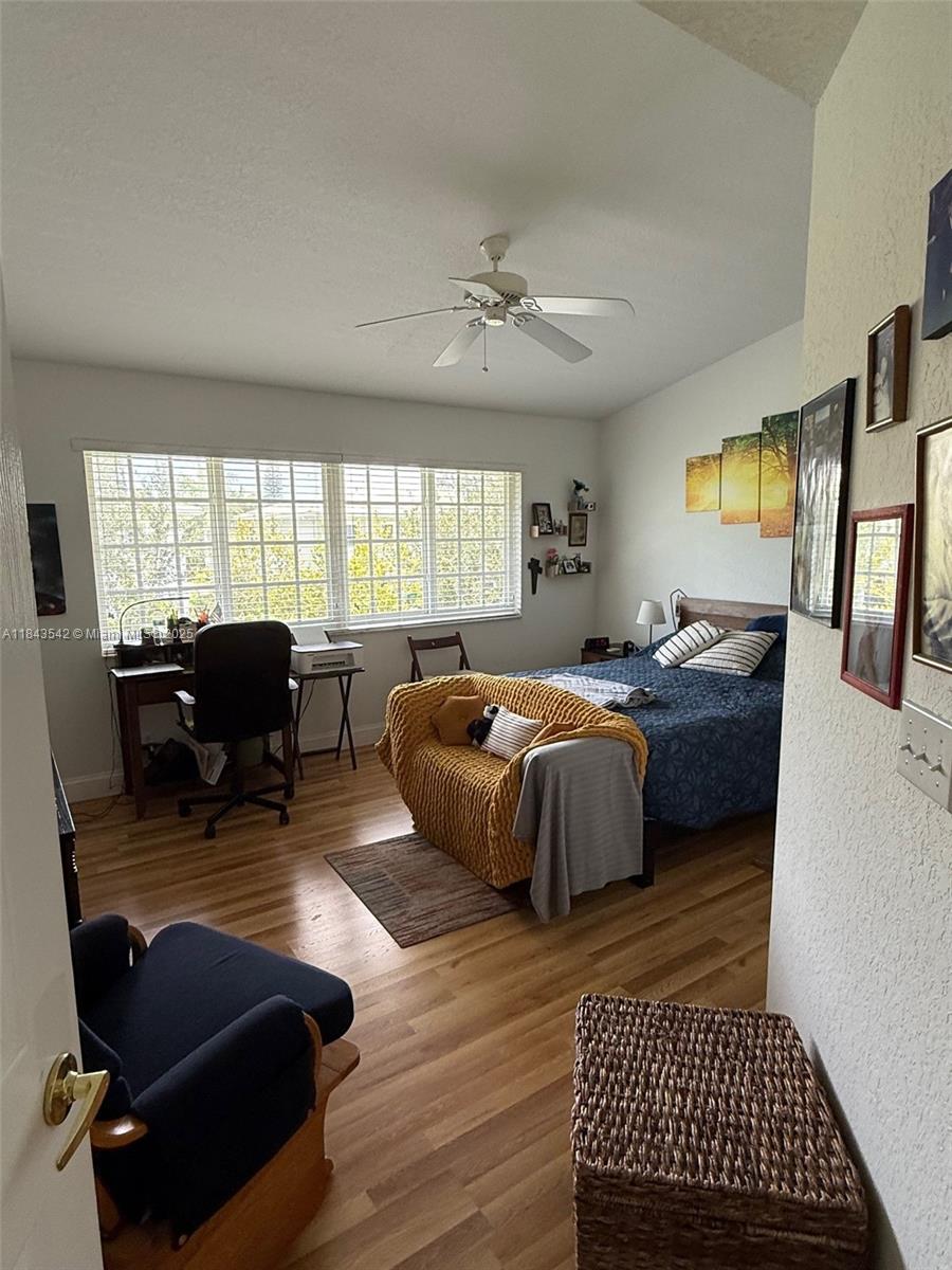 CORAL SPRINGS VILLAGE GRE - Residential