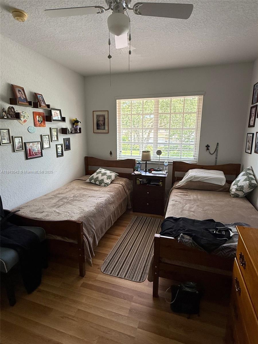 CORAL SPRINGS VILLAGE GRE - Residential