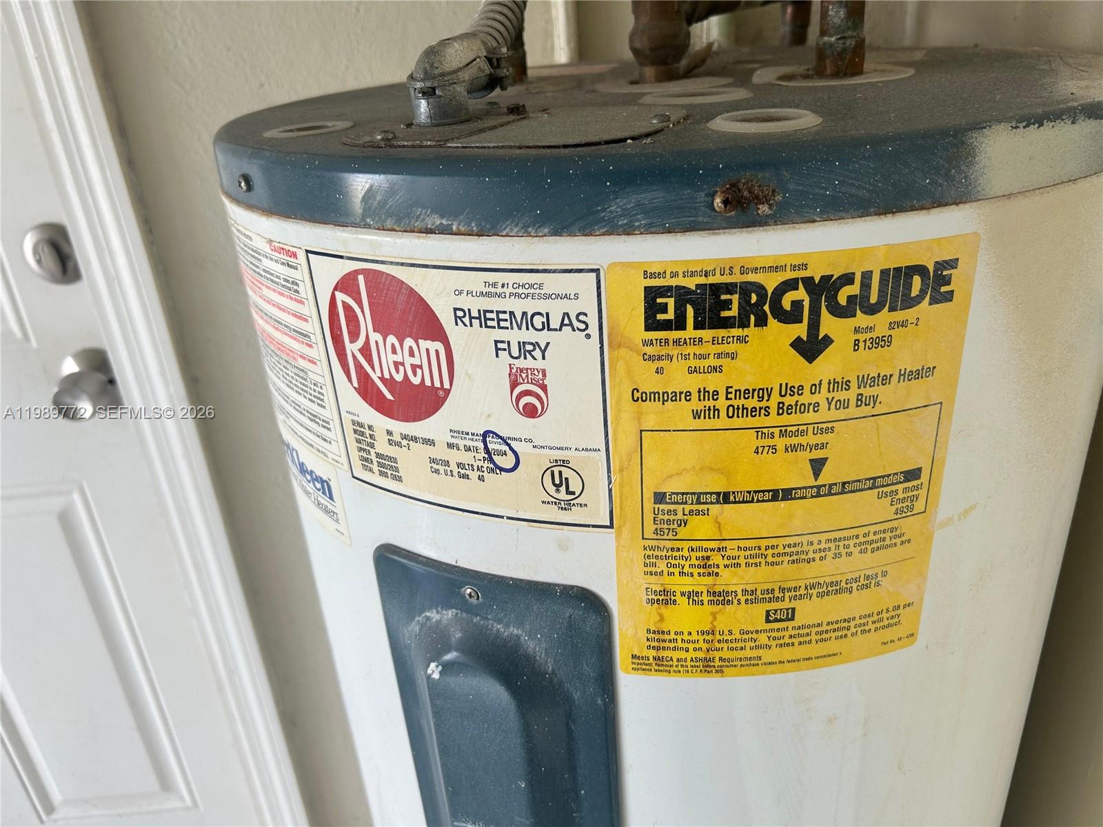 HOLLYWOOD HILLS - Residential