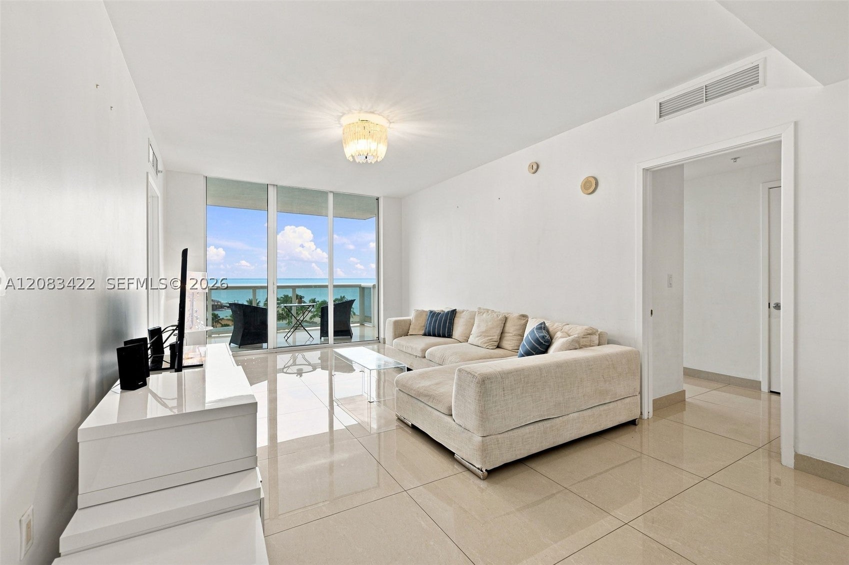 18201 Collins Ave 802