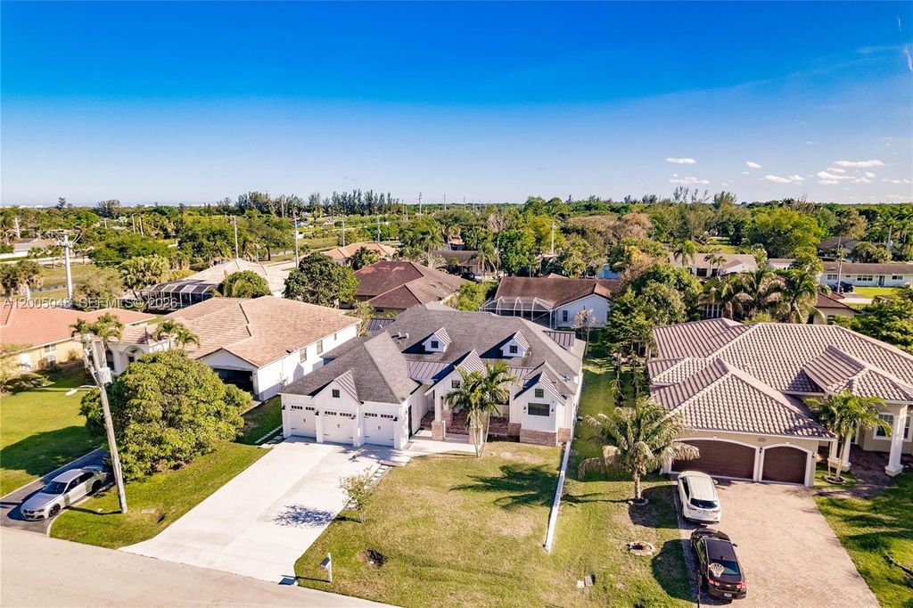 Photo of 11240 NW 23rd St, Plantation, FL 33323 (MLS # A12005048)