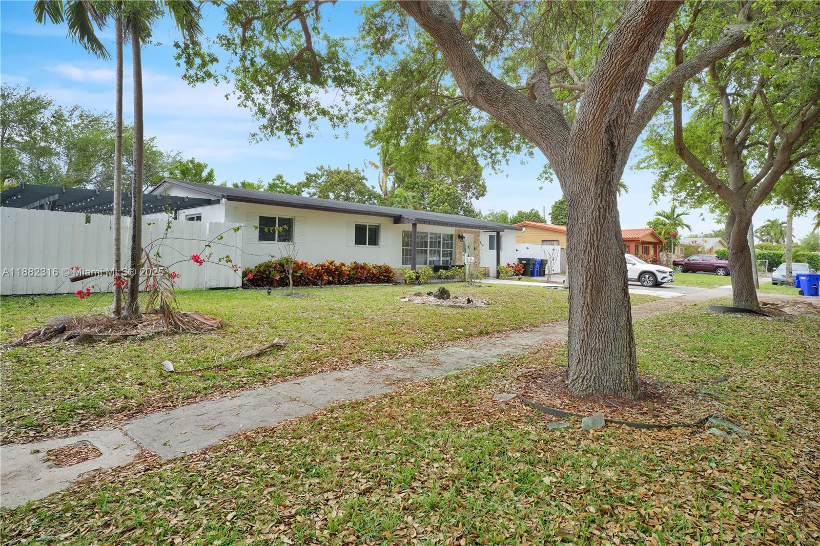 PICKWICK LAKE ESTS SEC 2 - Residential