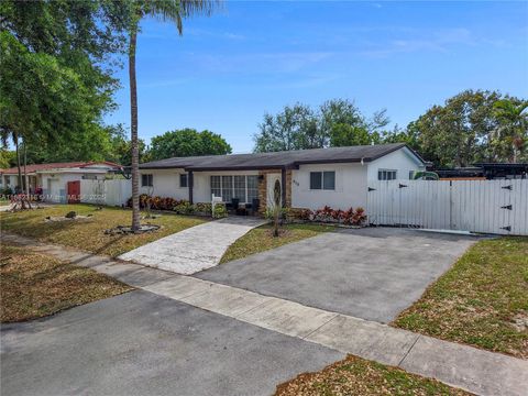 810 NE 182nd St North Miami Beach FL 33162