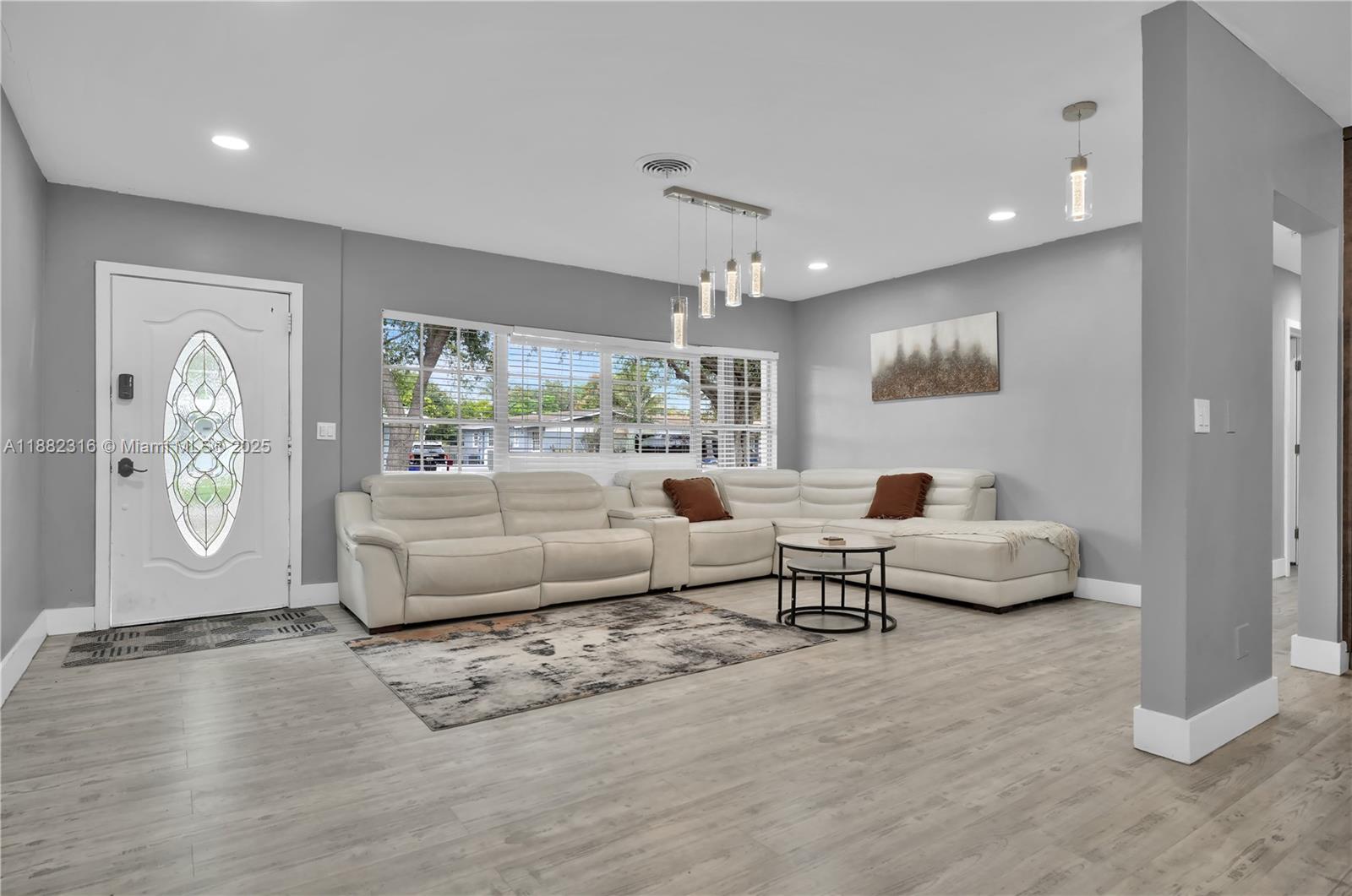 PICKWICK LAKE ESTS SEC 2 - Residential