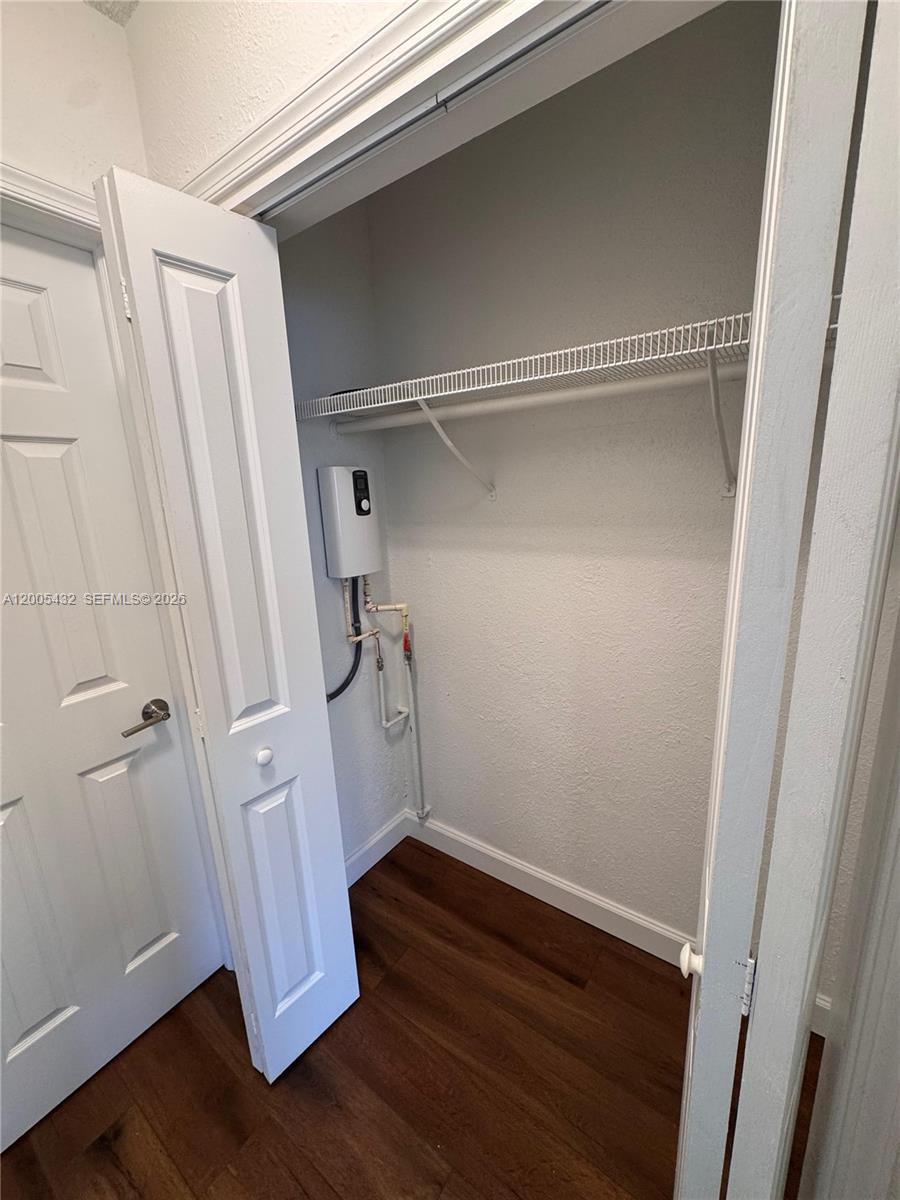 ASTOR CONDO - Residential